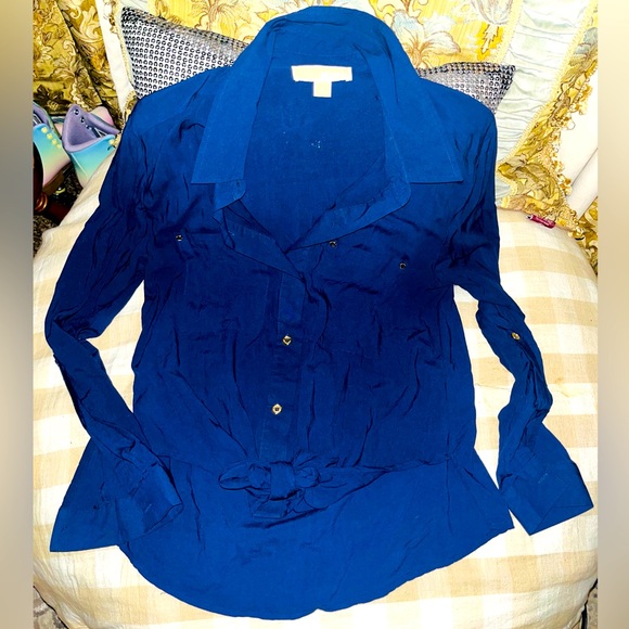 Women’s Michael Kors blouse 👚 in beautiful dark blue - Picture 1 of 3
